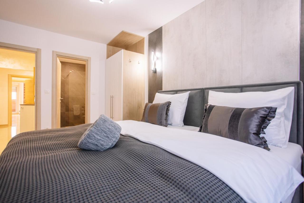 Apartments Hana City Center Livno Bagian luar foto