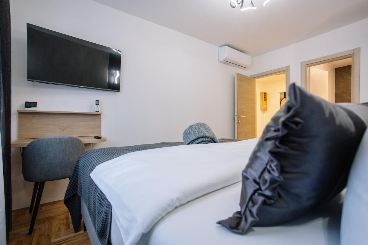 Apartments Hana City Center Livno Bagian luar foto