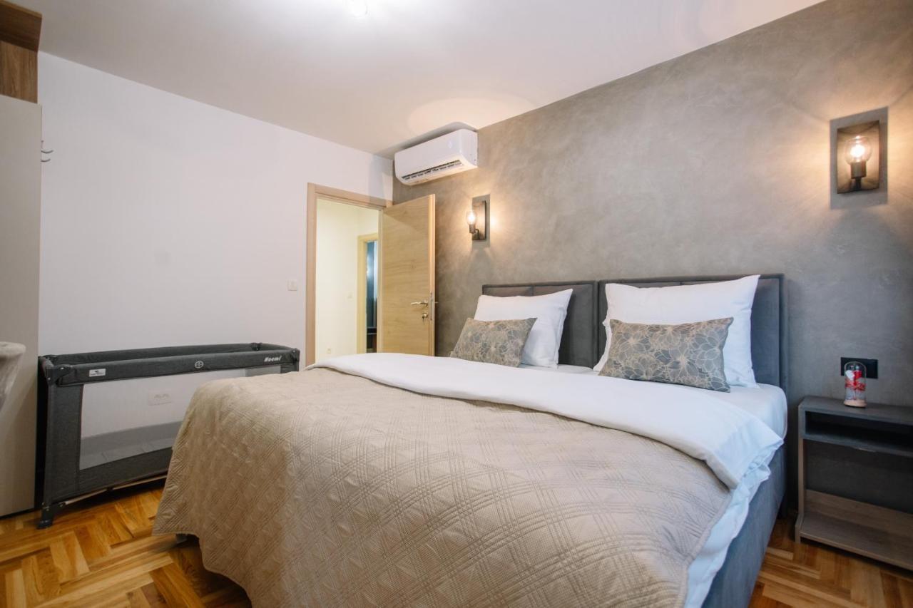 Apartments Hana City Center Livno Bagian luar foto