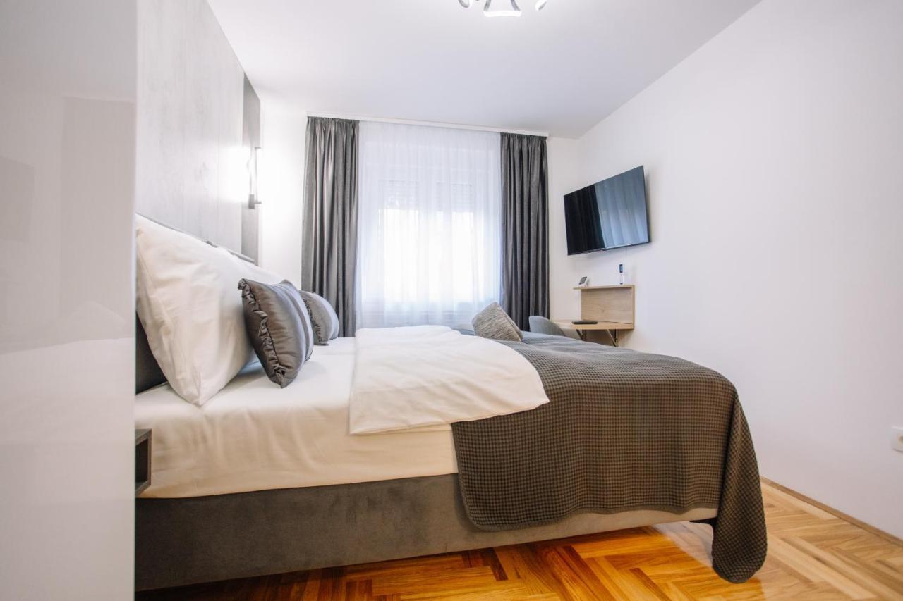 Apartments Hana City Center Livno Bagian luar foto