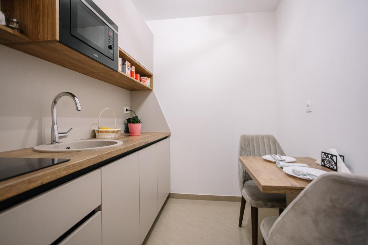 Apartments Hana City Center Livno Bagian luar foto