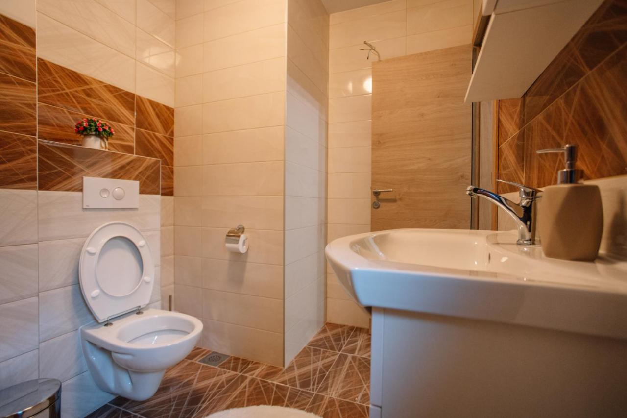 Apartments Hana City Center Livno Bagian luar foto
