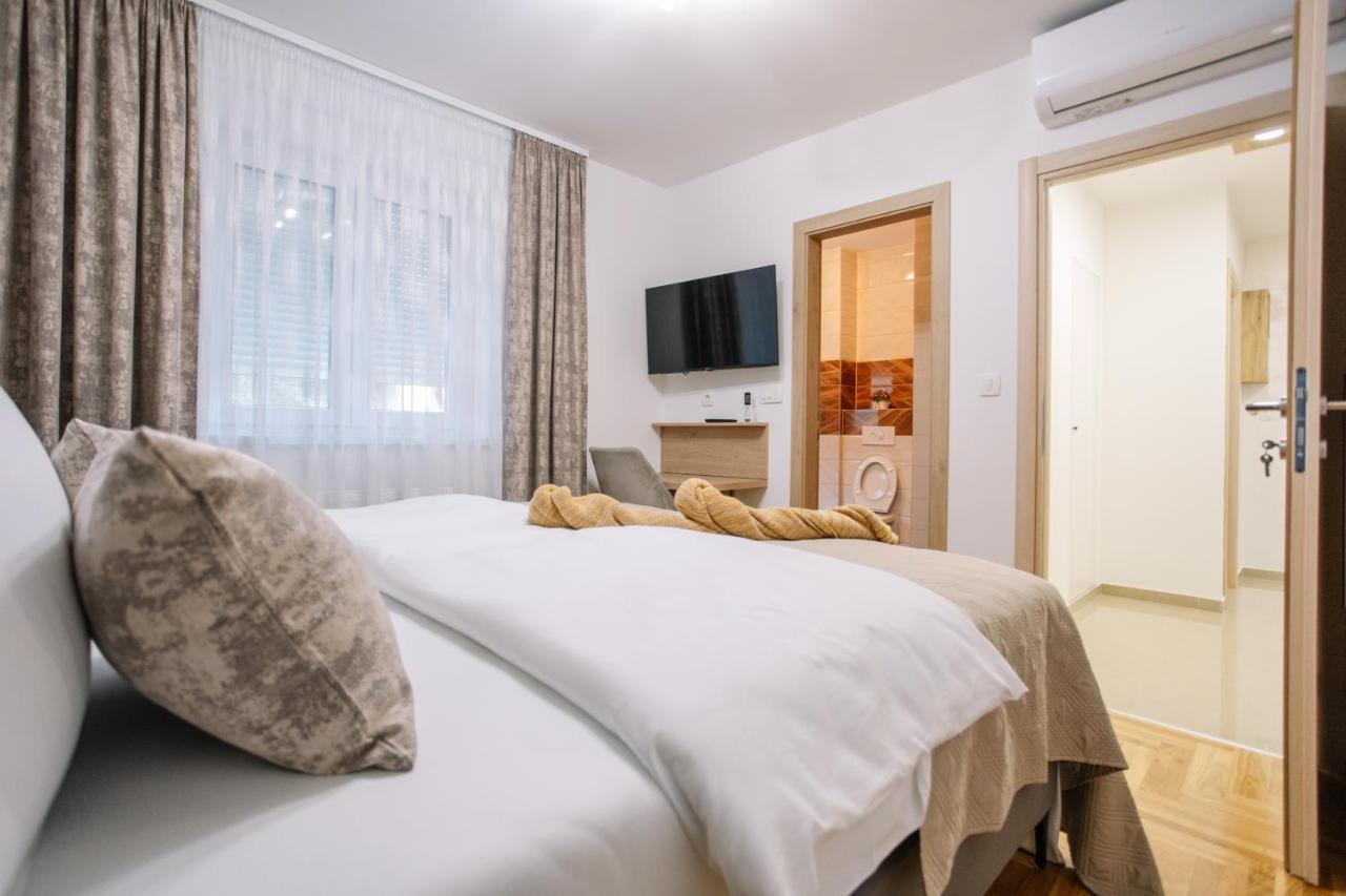 Apartments Hana City Center Livno Bagian luar foto