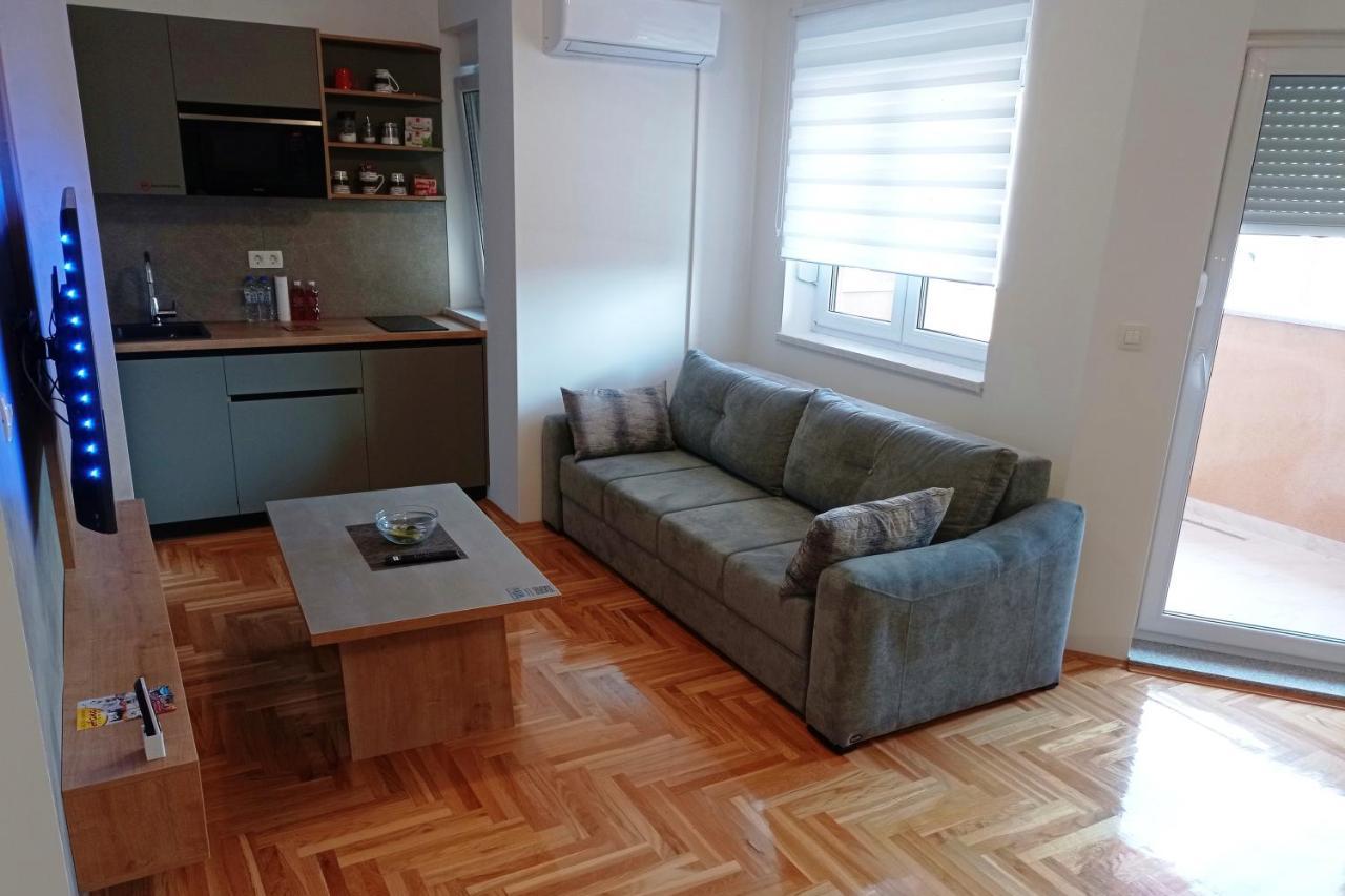 Apartments Hana City Center Livno Bagian luar foto