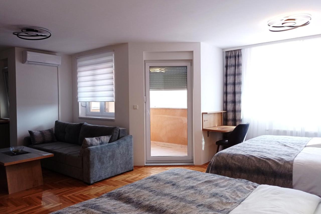 Apartments Hana City Center Livno Bagian luar foto